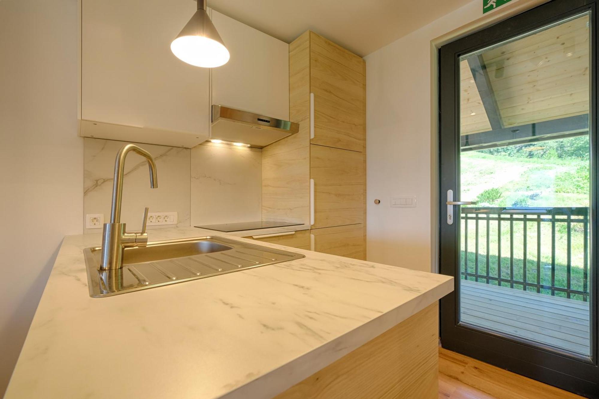 Apartments Pri Fencu เยเซนิตเซ ภายนอก รูปภาพ