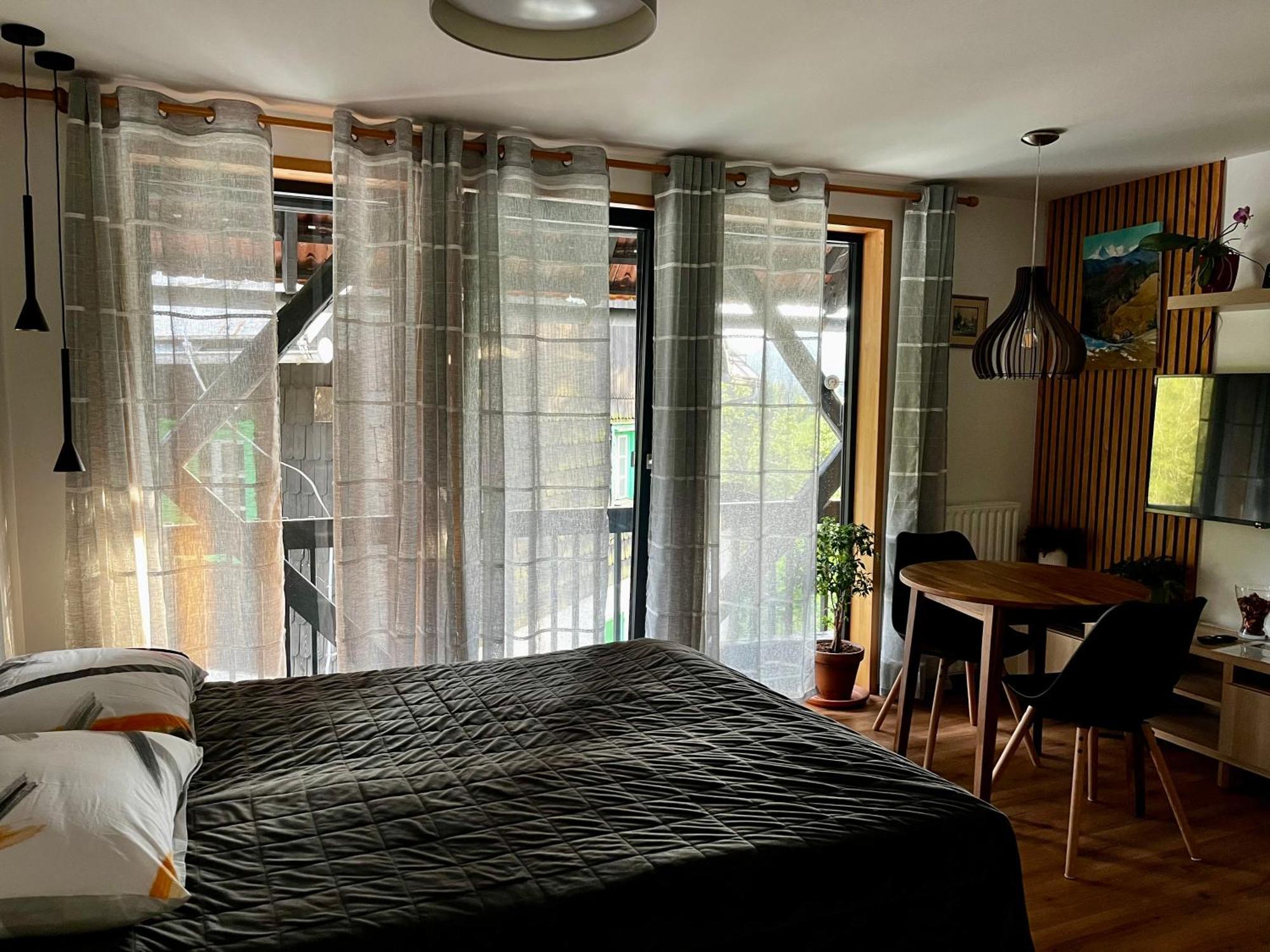 Apartments Pri Fencu เยเซนิตเซ ภายนอก รูปภาพ